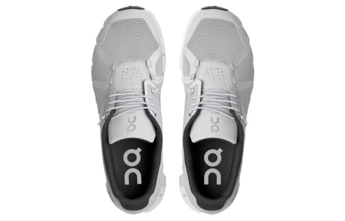 Cloud 5 «Gletschergrau Weiß»