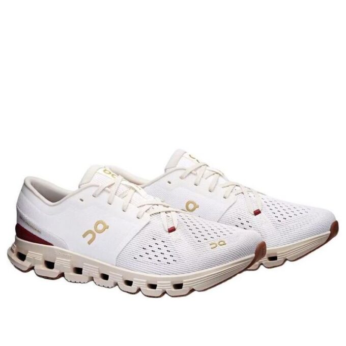 Cloud X 4 «Feiert das Jahr der Schlange»