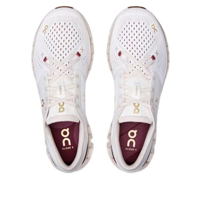 Cloud X 4 «Feiert das Jahr der Schlange»