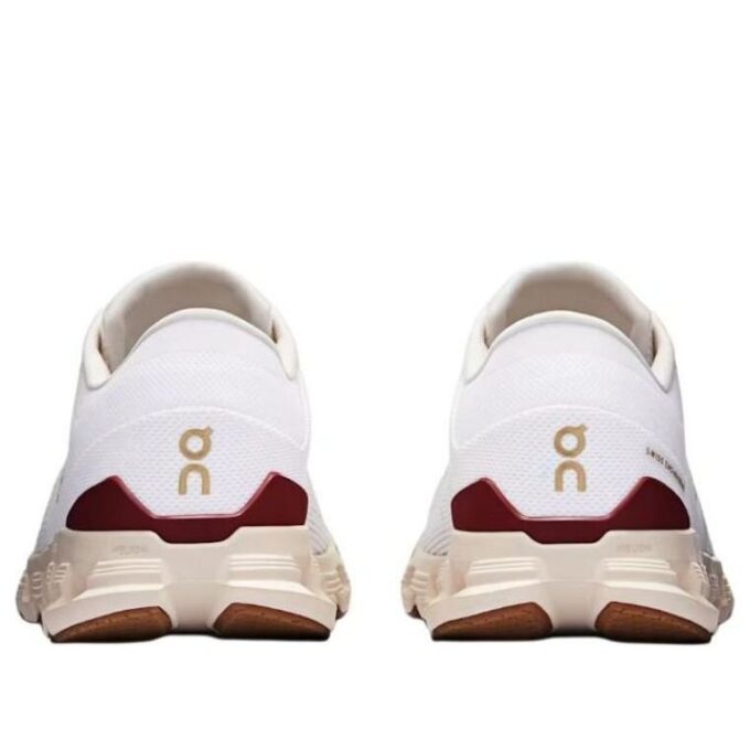 Cloud X 4 «Feiert das Jahr der Schlange»