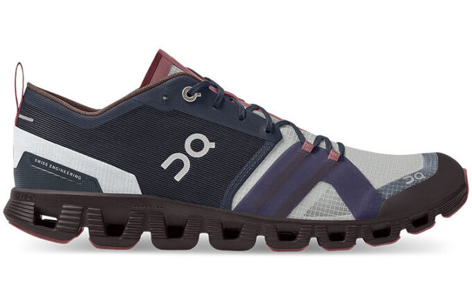 Cloud X Shift «Blau Weiß Kirsche»