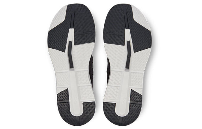 Cloudeasy «Schwarzer Fels»