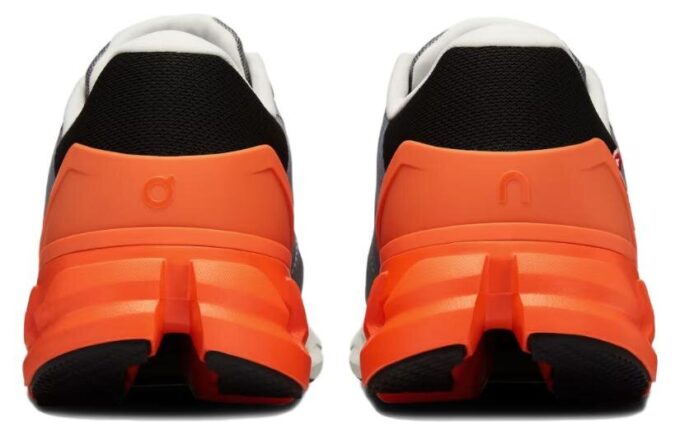 Cloudflyer 4 «Fossil Flame»