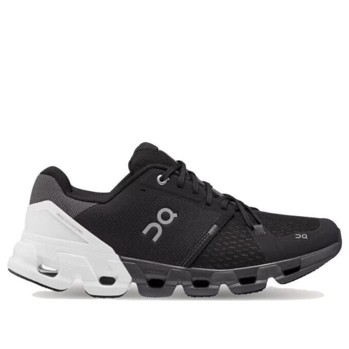 Cloudflyer 4 Wide «Schwarz Weiß»