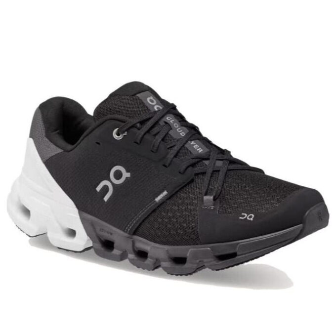 Cloudflyer 4 Wide «Schwarz Weiß»