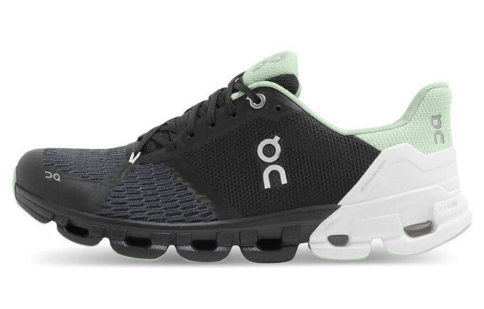 Cloudflyer «Schwarz Weiß Grün»