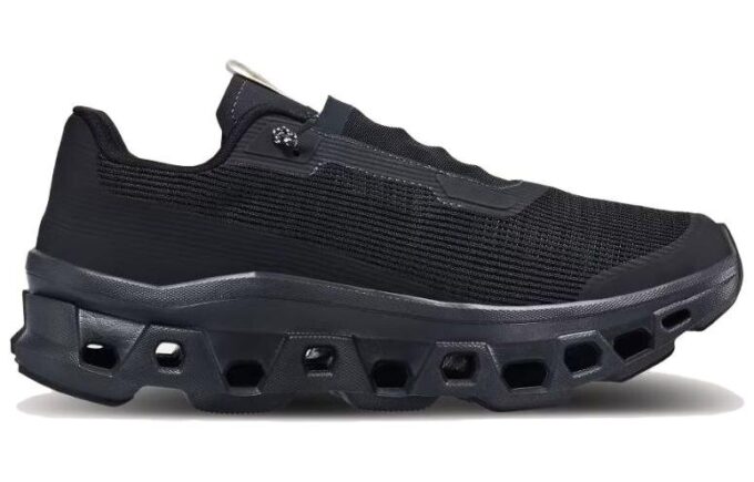 Cloudmonster Sensa «Vollständig in Schwarz»