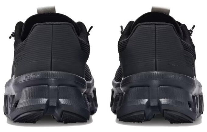 Cloudmonster Sensa «Vollständig in Schwarz»