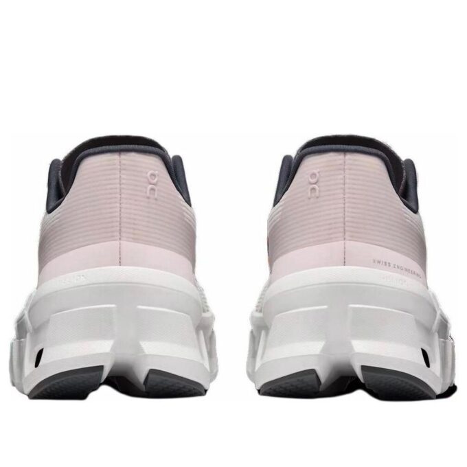 Cloudmonster Void «Elfenbein Wolf» Cloudmonster Void «Elfenbein Wolf»