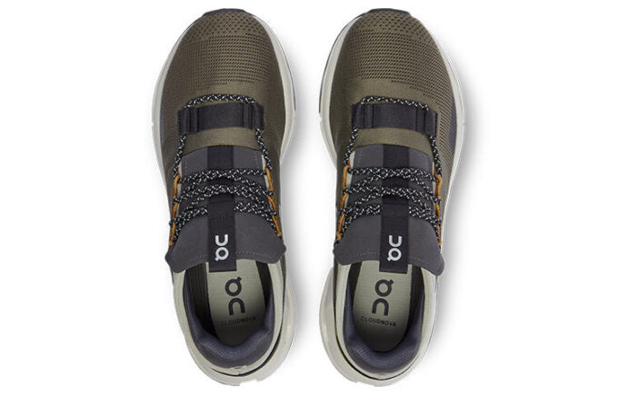 Cloudnova «Efeu-Finsternis»