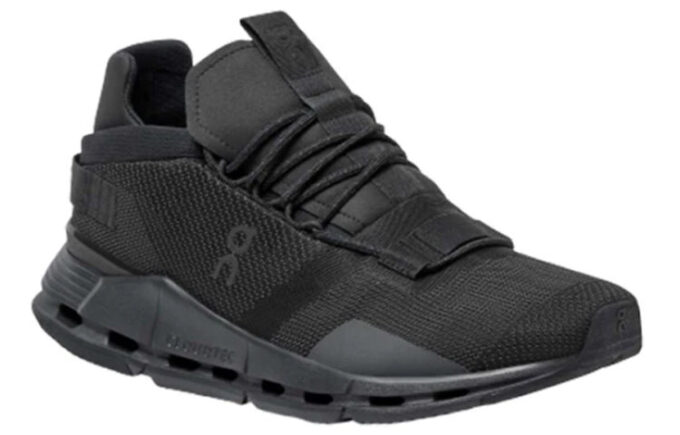 Cloudnova «Schwarze Finsternis»