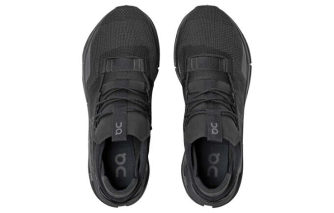 Cloudnova «Schwarze Finsternis»