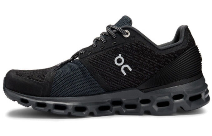 Cloudstratus «Schwarzer Schatten»