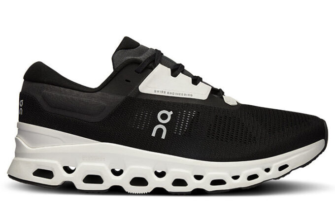 ON Cloudstratus 3 «Schwarz Frost»