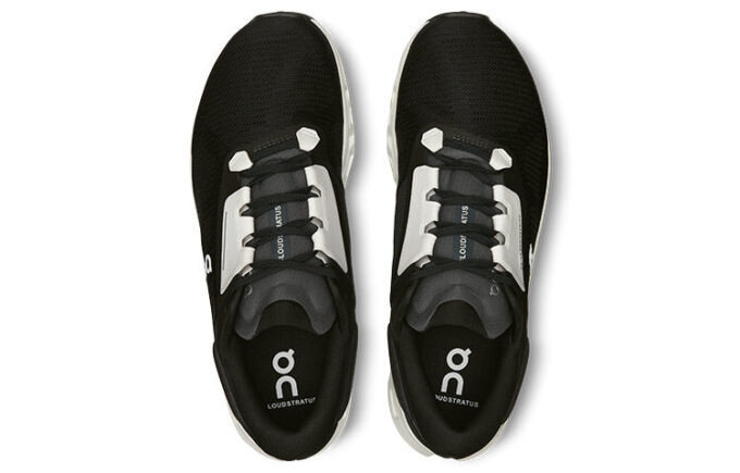 ON Cloudstratus 3 «Schwarz Frost»