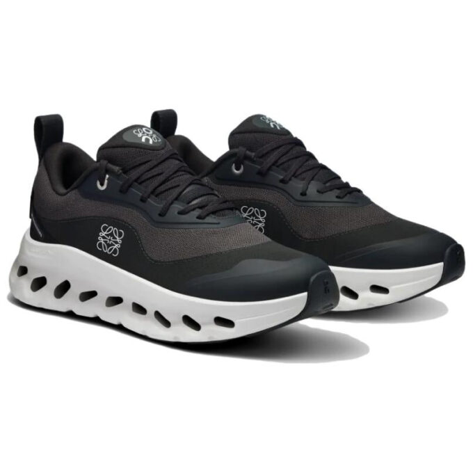 On Running x LOEWE Cloudtilt 2 «Schwarz»