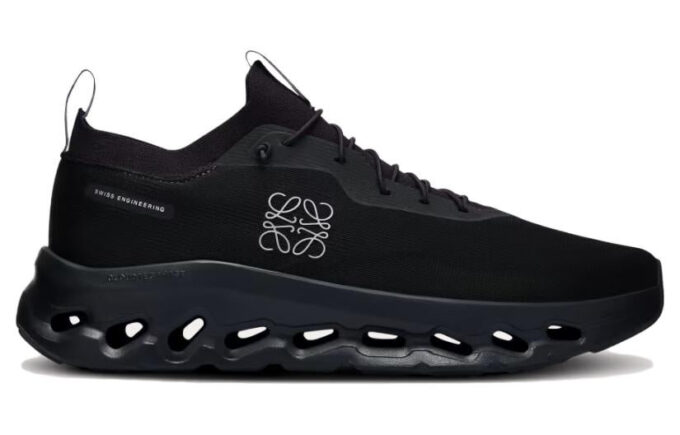 On Running x LOEWE Cloudtilt «All Black»