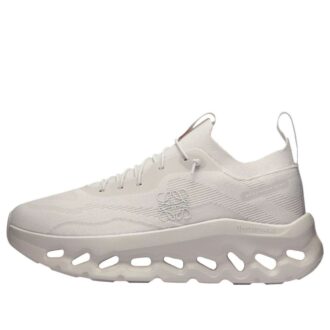 On Running x LOEWE Cloudtilt in «Sand»