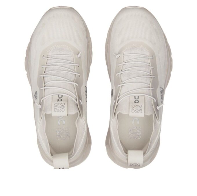 On Running x LOEWE Cloudtilt in «Sand»