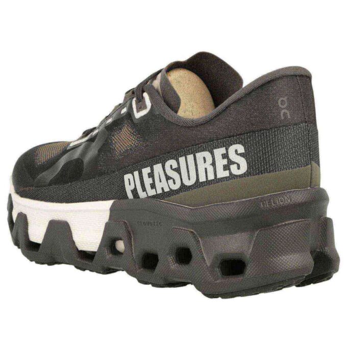 On Running x atmos Cloudmonster Void «YOZAKURA»